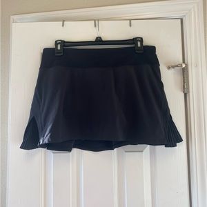 Lululemon Play Off The Pleats Skirt 13” Size 8